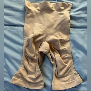 Skims Sculpting Short- S/M